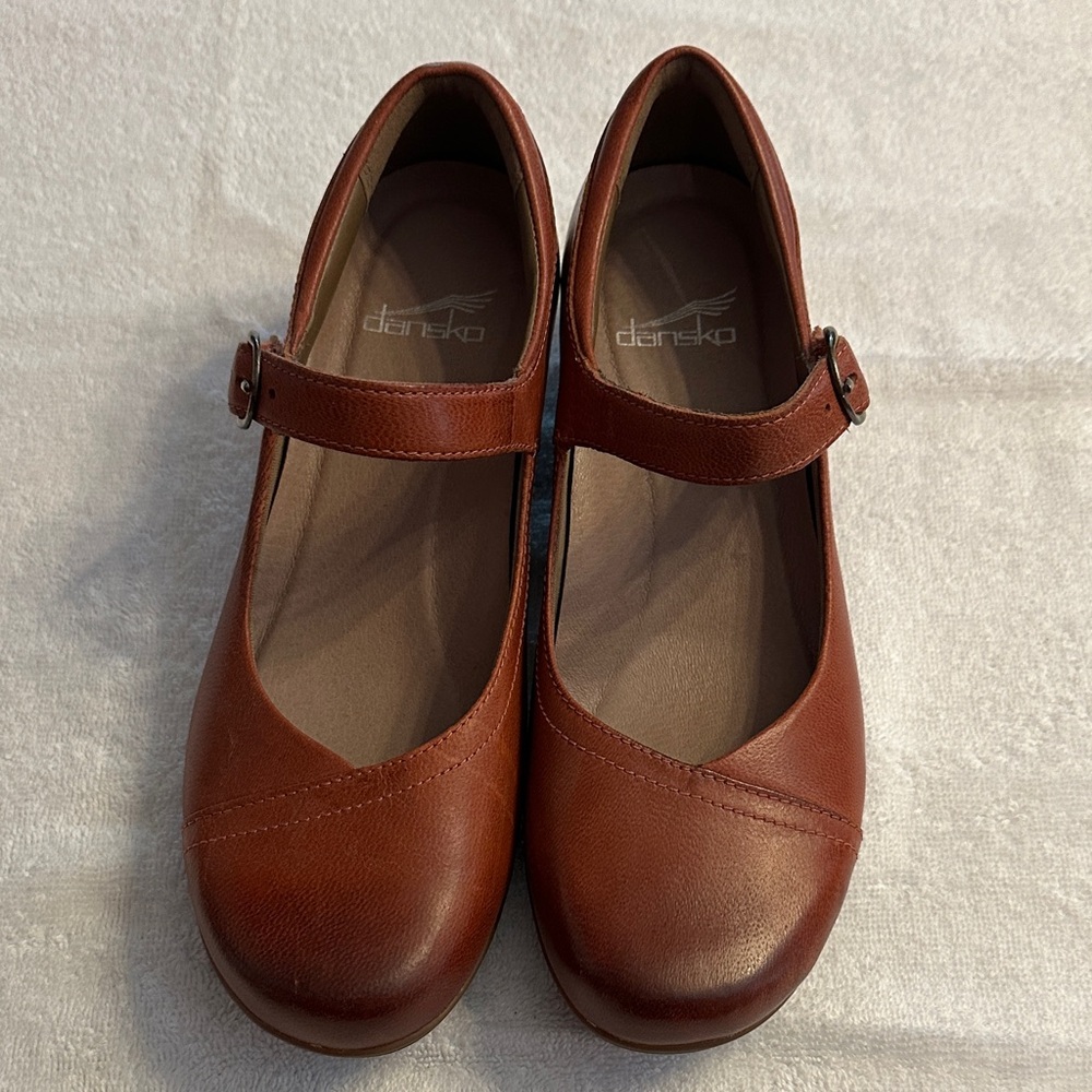 Dansko Women's Chestnut Mary Jane Flats